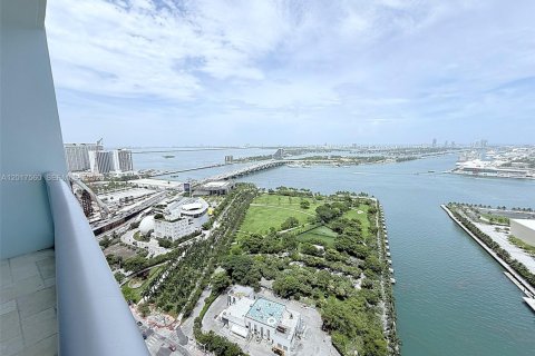Condominio en venta en Miami, Florida, 1 dormitorio, 84.73 m2 № 2077757 - foto 24