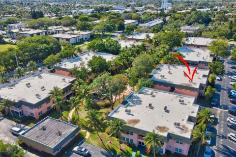 Condo in Deerfield Beach, Florida, 2 bedrooms  № 1739851 - photo 23