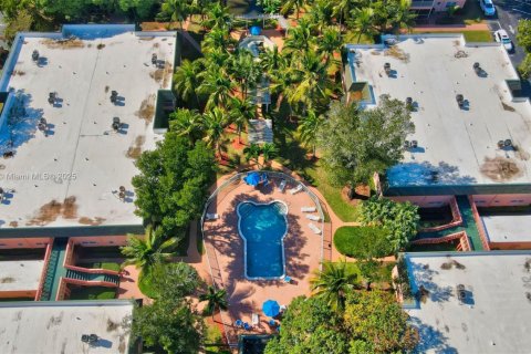 Condo in Deerfield Beach, Florida, 2 bedrooms  № 1739851 - photo 24