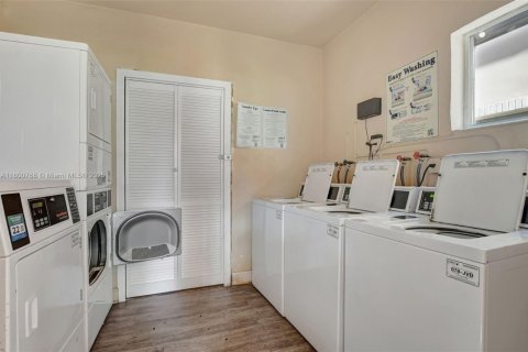Condo in Deerfield Beach, Florida, 2 bedrooms  № 1739851 - photo 14