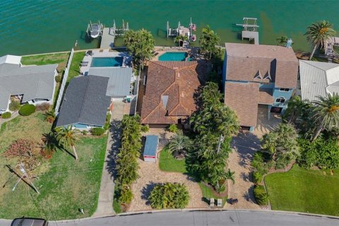 House in Indian Rocks Beach, Florida 3 bedrooms, 207.26 sq.m. № 1792933 - photo 6
