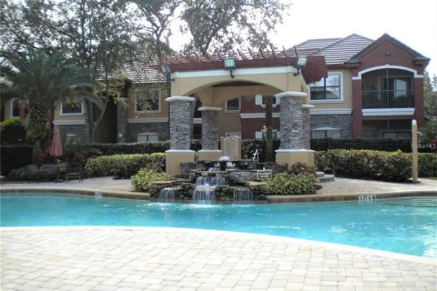 Condo in Palm Harbor, Florida, 2 bedrooms № 2216693 - photo 27