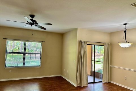 Condo in Palm Harbor, Florida, 2 bedrooms № 2216693 - photo 4