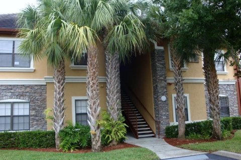 Condo in Palm Harbor, Florida, 2 bedrooms № 2216693 - photo 2