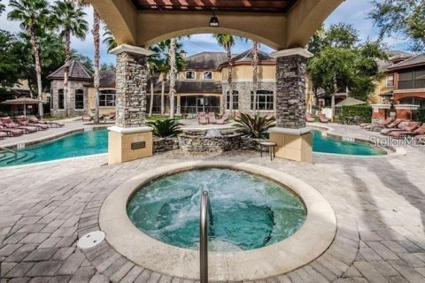 Condo in Palm Harbor, Florida, 2 bedrooms № 2216693 - photo 30