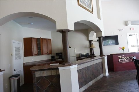 Condo in Palm Harbor, Florida, 2 bedrooms № 2216693 - photo 23