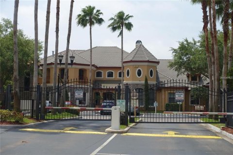 Condo in Palm Harbor, Florida, 2 bedrooms № 2216693 - photo 22
