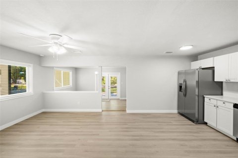 House in Gainesville, Florida 3 bedrooms, 100.8 sq.m. № 2091995 - photo 10