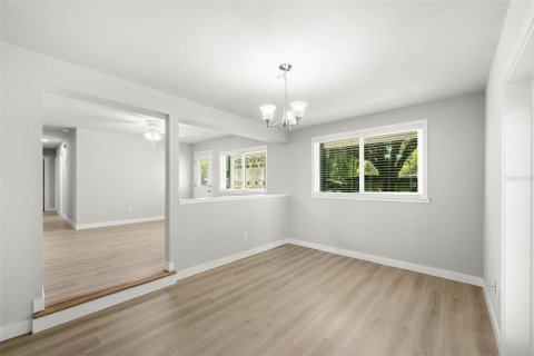 House in Gainesville, Florida 3 bedrooms, 100.8 sq.m. № 2091995 - photo 13