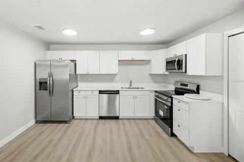 House in Gainesville, Florida 3 bedrooms, 100.8 sq.m. № 2091995 - photo 5
