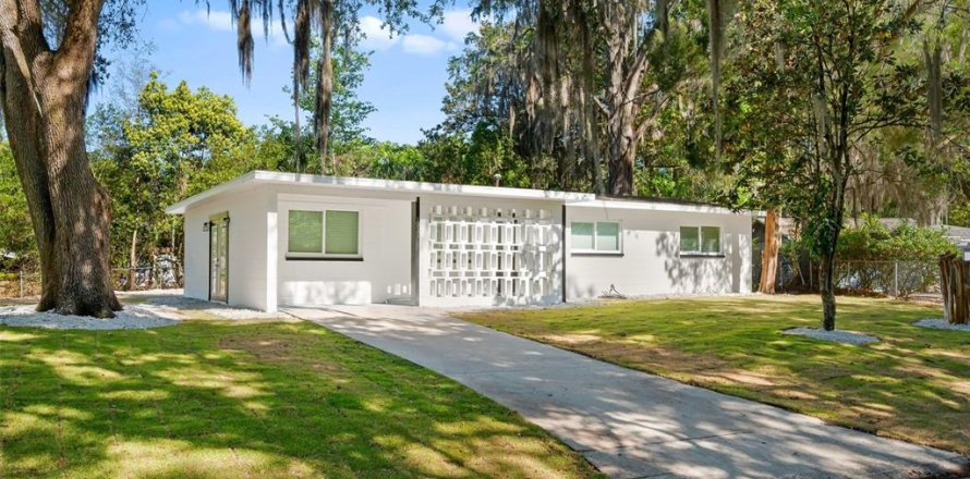 House in Gainesville, Florida 3 bedrooms, 100.8 sq.m. № 2091995