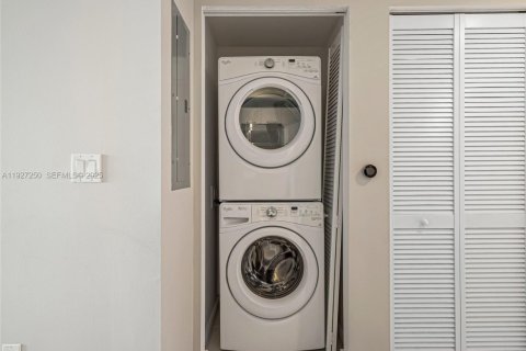 Снять в аренду кондоминиум в Дорал, Флорида 1 спальня, 71.44м2, № 1986050 - фото 16