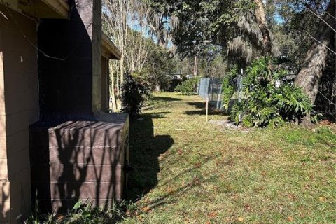 Villa ou maison à vendre à Umatilla, Floride: 2 chambres, 113.15 m2 № 2103420 - photo 18