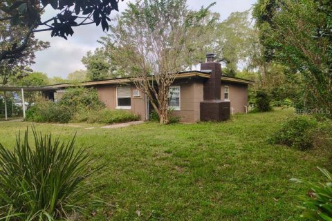 House in Umatilla, Florida 2 bedrooms, 113.15 sq.m. № 2103420