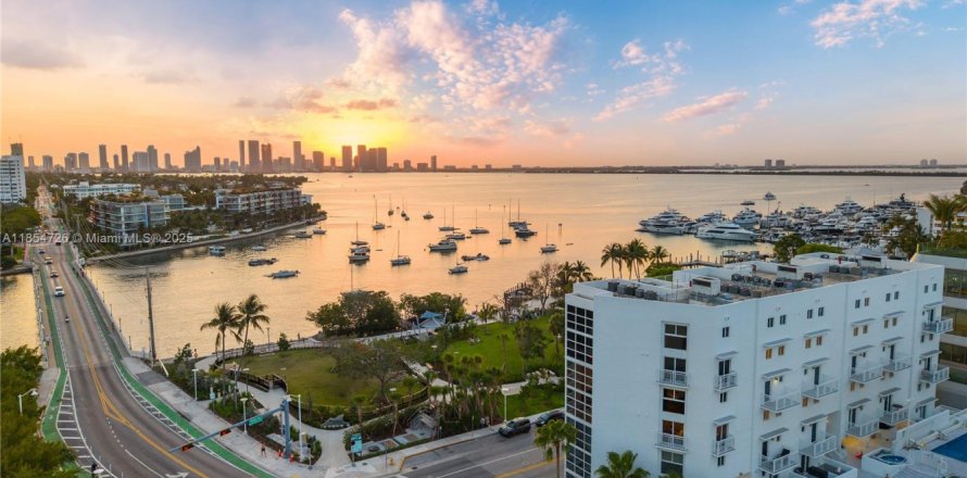 Condo à Miami Beach, Floride, 2 chambres № 1872702