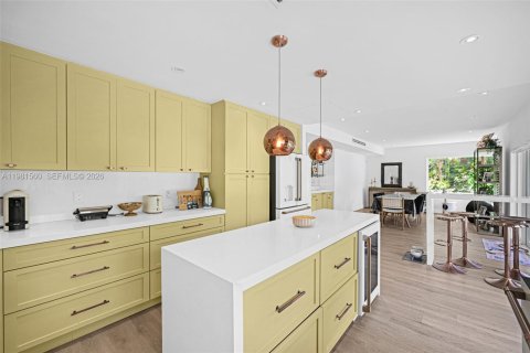 Villa ou maison à vendre à Miami, Floride: 4 chambres № 2043173 - photo 16