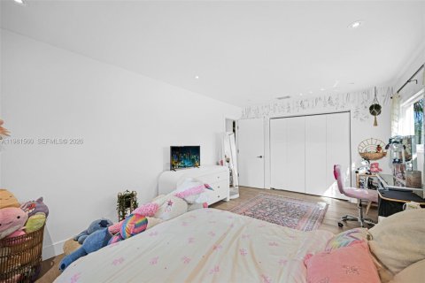 Villa ou maison à vendre à Miami, Floride: 4 chambres № 2043173 - photo 30