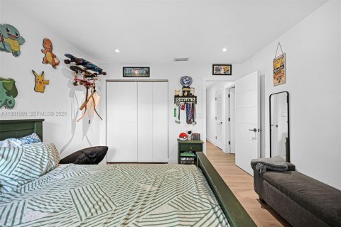 Villa ou maison à vendre à Miami, Floride: 4 chambres № 2043173 - photo 25