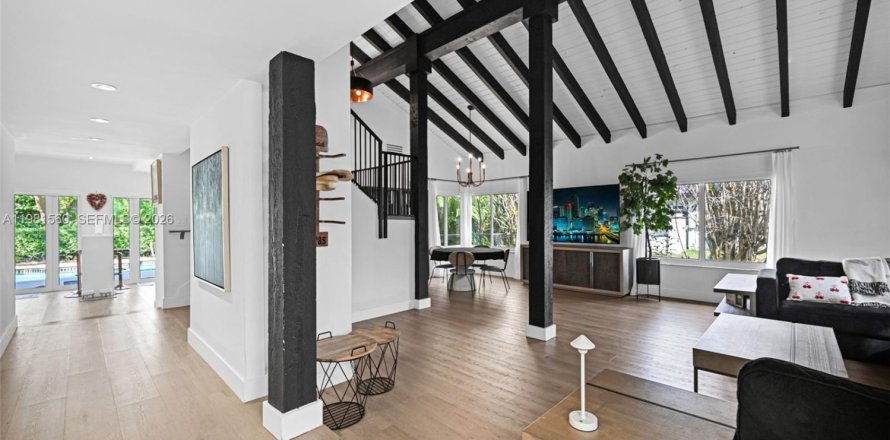 Villa ou maison à Miami, Floride 4 chambres № 2043173