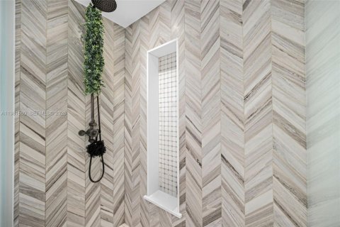 Villa ou maison à vendre à Miami, Floride: 4 chambres № 2043173 - photo 7