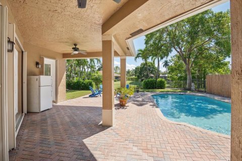 Villa ou maison à vendre à Parkland, Floride: 4 chambres, 270.81 m2 № 2430208 - photo 25
