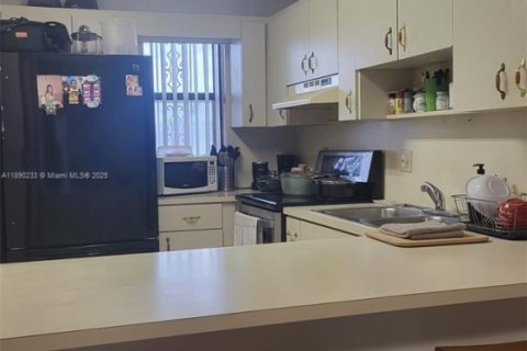 Copropriété à louer à Hialeah, Floride: 2 chambres, 82.96 m2 № 1946845 - photo 18