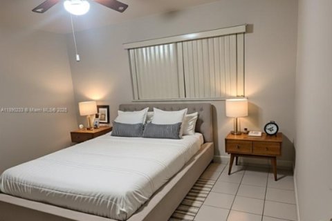 Copropriété à louer à Hialeah, Floride: 2 chambres, 82.96 m2 № 1946845 - photo 4