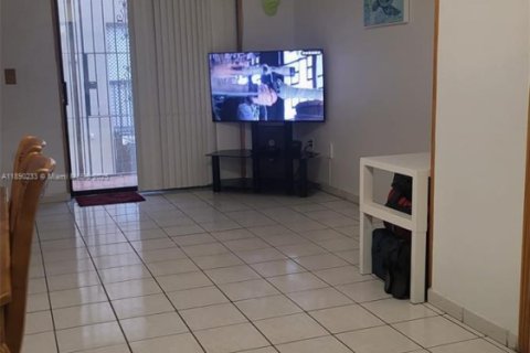 Copropriété à louer à Hialeah, Floride: 2 chambres, 82.96 m2 № 1946845 - photo 16
