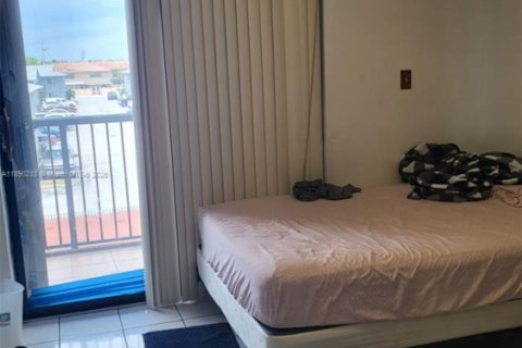 Copropriété à louer à Hialeah, Floride: 2 chambres, 82.96 m2 № 1946845 - photo 7