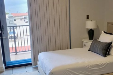 Copropriété à louer à Hialeah, Floride: 2 chambres, 82.96 m2 № 1946845 - photo 3