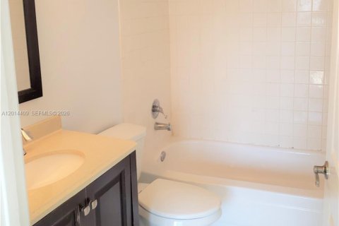 Copropriété à louer à Miami, Floride: 2 chambres, 84.91 m2 № 2076422 - photo 8