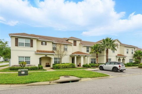 Townhouse in Davenport, Florida 4 bedrooms, 176.7 sq.m. № 1732981 - photo 2