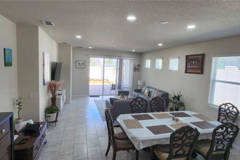 Duplex in TOHOQUA in Kissimmee, Florida 3 bedrooms, 146.69 sq.m. № 2213478 - photo 7