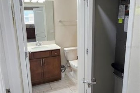 Duplex in TOHOQUA in Kissimmee, Florida 3 bedrooms, 146.69 sq.m. № 2213478 - photo 15