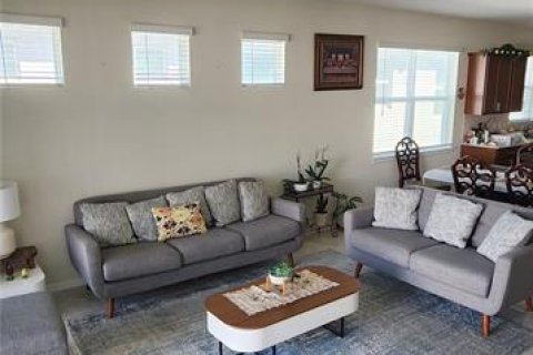 Duplex in TOHOQUA in Kissimmee, Florida 3 bedrooms, 146.69 sq.m. № 2213478 - photo 13