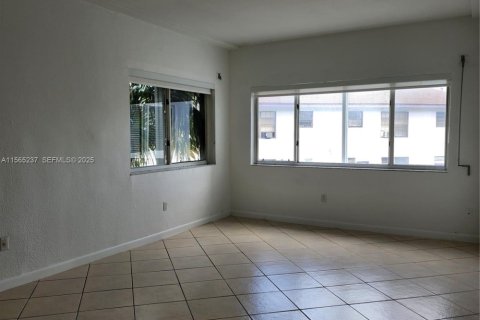 Купить кондоминиум в Майами-Бич, Флорида 1 спальня, 61.87м2, № 2038009 - фото 25