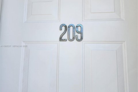 Купить кондоминиум в Майами-Бич, Флорида 1 спальня, 61.87м2, № 2038009 - фото 11