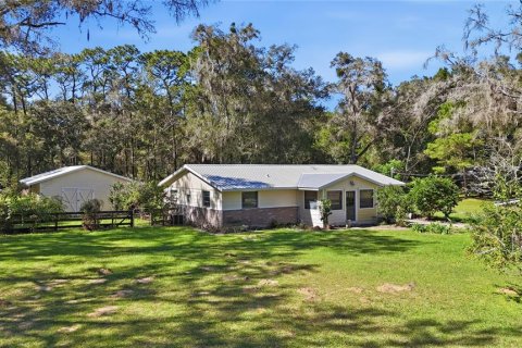 Villa ou maison à vendre à Dunnellon, Floride: 4 chambres, 213.4 m2 № 2427491 - photo 2