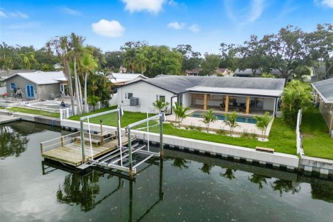 Casa en venta en Saint Petersburg, Florida, 4 dormitorios, 179.3 m2 № 1844506 - foto 5