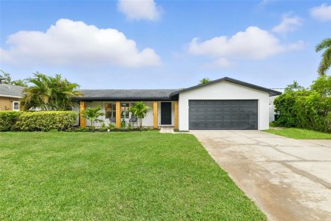 Casa en venta en Saint Petersburg, Florida, 4 dormitorios, 179.3 m2 № 1844506 - foto 7