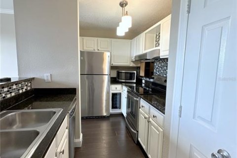 Copropriété à louer à Tampa, Floride: 2 chambres, 115.66 m2 № 2104844 - photo 5