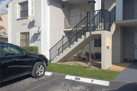 Купить кондоминиум в Хомстед, Флорида 2 спальни, 80.17м2, № 1995075 - фото 1