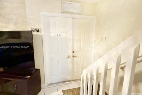 Townhouse in Pembroke Pines, Florida 3 bedrooms, 151.9 sq.m. № 1991463 - photo 27