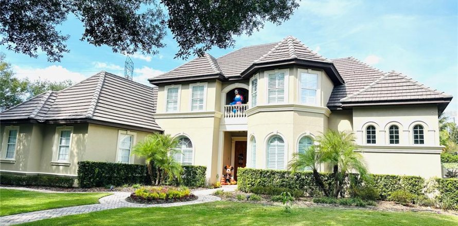 House in Orlando, Florida 4 bedrooms, 371.42 sq.m. № 1253281
