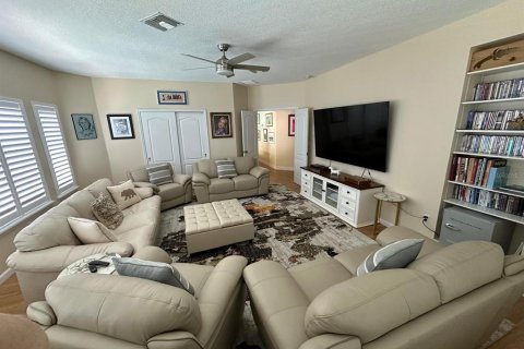 House in Orlando, Florida 4 bedrooms, 371.42 sq.m. № 1253281 - photo 15