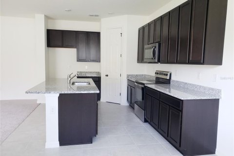Villa ou maison à louer à Sarasota, Floride: 3 chambres, 187.11 m2 № 1722135 - photo 8