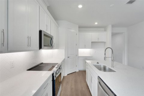 Casa en venta en Dade City, Florida, 4 dormitorios, 196.12 m2 № 2387500 - foto 13