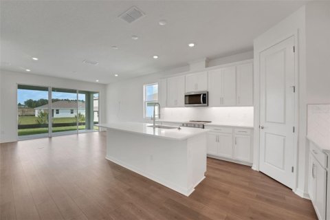 Casa en venta en Dade City, Florida, 4 dormitorios, 196.12 m2 № 2387500 - foto 3