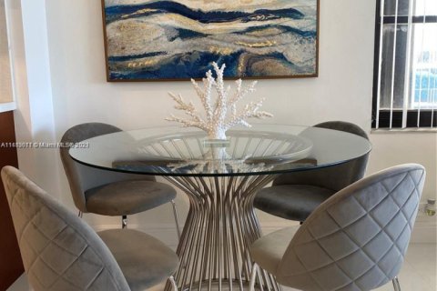 Condominio en alquiler en Hollywood, Florida, 2 dormitorios, 101.26 m2 № 1961222 - foto 23