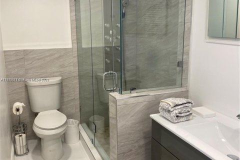 Condominio en alquiler en Hollywood, Florida, 2 dormitorios, 101.26 m2 № 1961222 - foto 17